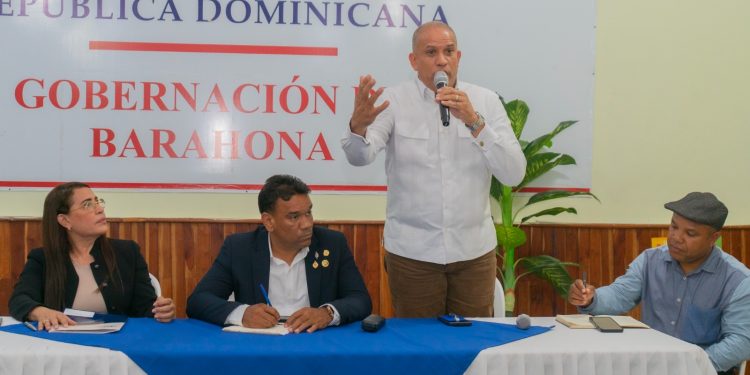 DIECOM realiza encuentro con funcionarios de Ocoa, Azua y Barahona 