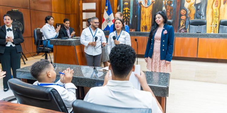 Hijos de los servidores del Ministerio Público participan en programa “Fiscal por un día”