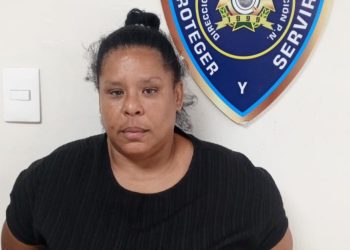 Policía detiene en flagrante a mujer que intentó realizar transferencia bancaria por medio millón de pesos con cédula falsa