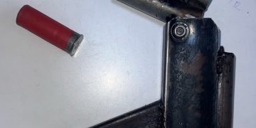 DGM detiene haitiano indocumentado con arma de fabricación casera “chilena” y cartuchos calibre 12