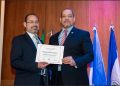 Director de Defensa Pública Dominicana recibe reconocimiento internacional en Argentina