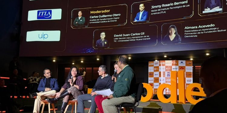 Rector del ITLA participa como panelista en MoodleMoot Colombia 2026