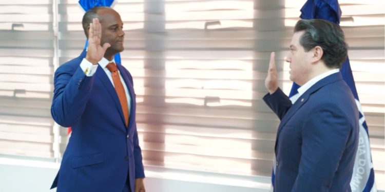 Greymer De Peña Arias asume como subdirector ejecutivo de APORDOM