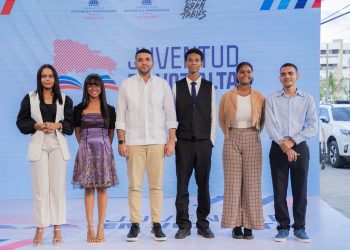 Ministerio de la Juventud presenta oficialmente “Juventud en Voz Alta”, iniciativa que busca recuperar récord Guinness de lectura