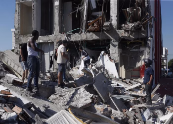 Al menos 70 muertos, múltiples heridos y varios edificios caídos tras el terremoto de 7,4 que ha afectado a Colombia
