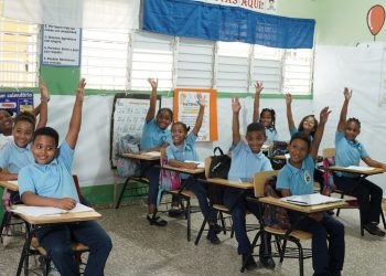 Ministerio de Educación llama a padres, madres y tutores a consultar sus datos para recibir el Bono a Mil