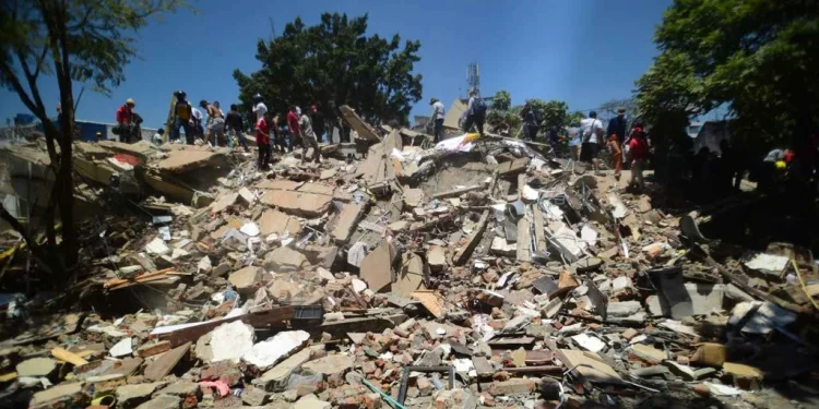 Aumentan a 312 las víctimas del terremoto en Colombia