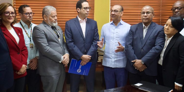PRM deposita padrón de 1,551,727 militantes ante la JCE