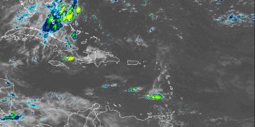 Indomet prevé aguaceros, tronadas y ráfagas de viento este lunes por onda tropical y vaguada