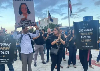 Familiares de Ivonne Handal realizan vigilia y reclaman que Jean Andrés Pumarol responda ante los tribunbales