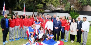 Embajada Dominicana y comunidad en Chile reciben con entusiasmo a las "Princesas del Caribe"