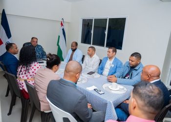 Director Regional Santo Domingo Norte sostiene encuentro con directivos de la Asociación de Empresarios y Emprendedores de SDN