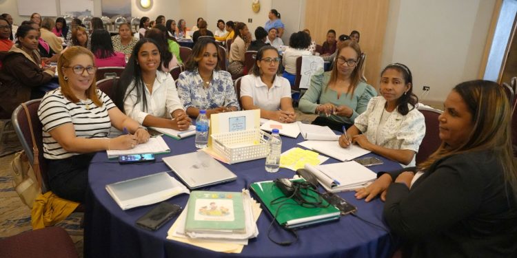 Ministerio de Educación inicia este lunes jornada nacional de capacitación para más de 90,000 docentes de cara al inicio del año escolar 2026-2027