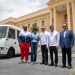 Ministro Andrés Bautista entrega, en nombre del presidente Luis Abinader, autobús a la Fundación Creando Sonrisas Eternas, presidida por la campeona olímpica Marileidy Paulino
