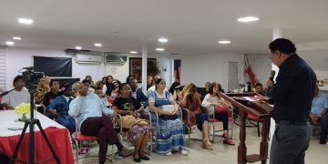 El ex bachatero Ángel Villalona (Andy Andy) llama a vivir en la misericordia divina durante un encuentro en el Ministerio KADOSH