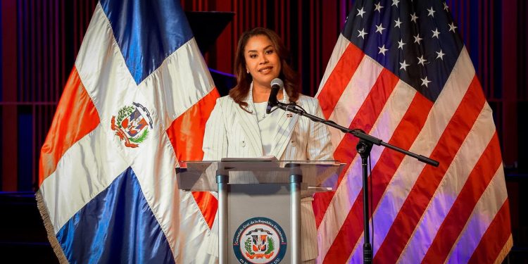 Consulado dominicano en Nueva Orleans presenta logros de la gestión de Yanina Torres