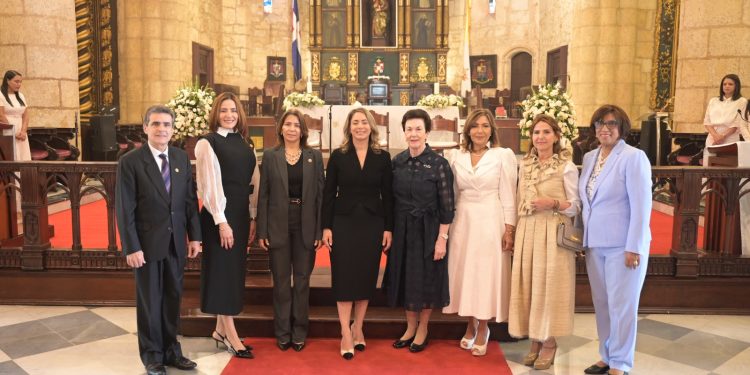 Ministerio de la Mujer conmemora aniversario destacando avances en derechos
