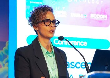 Especialistas dominicanos destacan en encuentro internacional sobre innovación y tratamiento del cáncer urológico