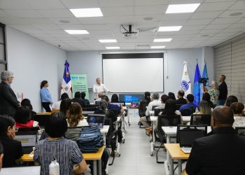 Ministerio de Salud desarrolla proyecto piloto para prevenir el cáncer cervicouterino con pruebas de VPH