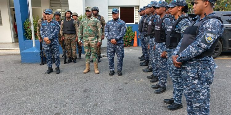 Policía recupera vehículos y motores robados, ocupa armas de fuego, detiene 14 personas en flagrante delito y captura dos prófugos en SDN