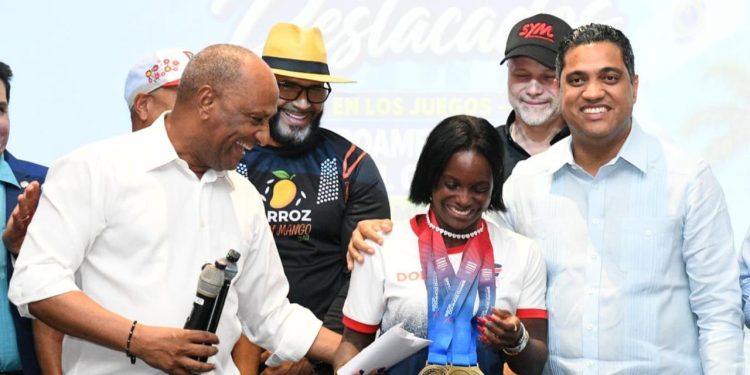 Presidente Abinader ordena entrega de apartamento amueblado a medallista Liranyi Alonso