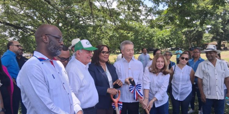 Dan primer palazo para iniciar montaje de la XXXI Feria Ecoturística y de Producción en Bonao