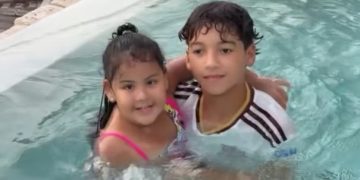 Así fue el tierno momento de Cattleya y Pablito en la piscina junto a Anuel AA en Punta Cana