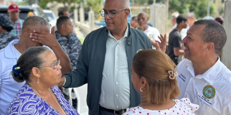 Presidente de la Hermandad de Veteranos supervisa operativo médico en San Isidro
