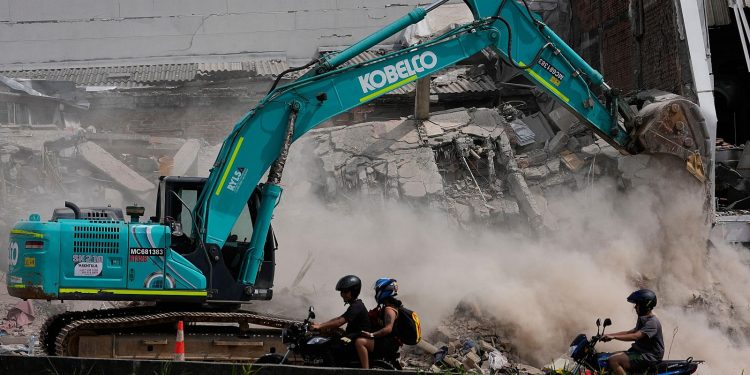 Contabilizan 304 muertos, más de 4.500 heridos y pérdidas por $30 billones tras sismo en Colombia