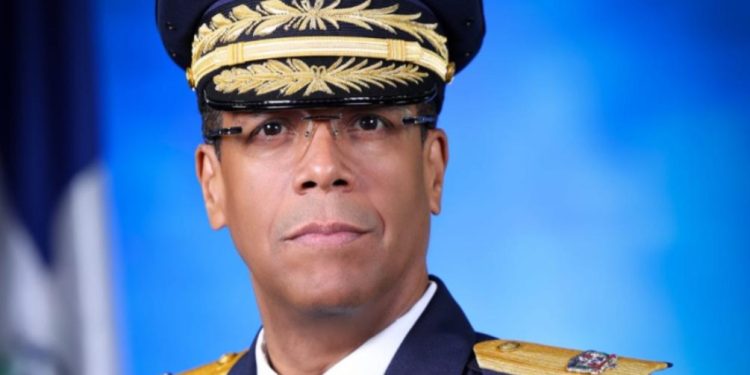 Presidente Abinader designa nuevo inspector general de la Policía Nacional