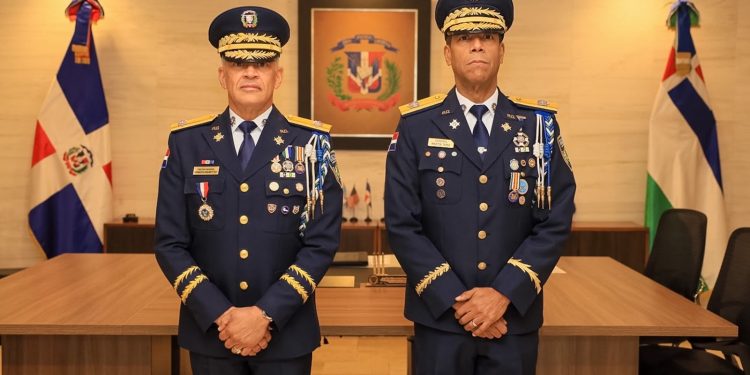 Director PN posiciona al nuevo inspector general de la institución