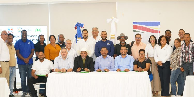 Alcaldes conforman Mancomunidad de Servicios Municipales de la Provincia Dajabón