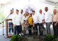 Wellington Arnaud inicia saneamiento cañada La Pava en Nizao
