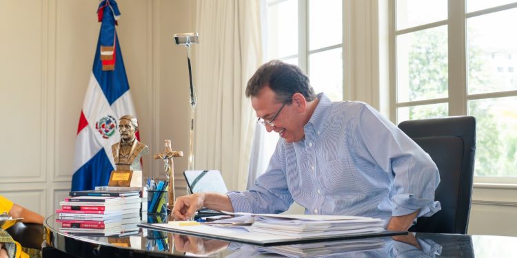 Ito Bisonó y Marco Rubio abordan temas clave entre RD y Estados Unidos