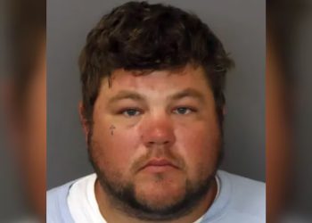 Acusan a un trabajador por la muerte de su compañero en Minnesota