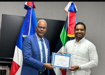 Hermandad de Veteranos recibe certificación del Programa Coopera de Banreservas