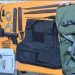 Policía Nacional y Ministerio Público ocupan armas, chaleco antibalas y otros objetos durante allanamiento en La Vega