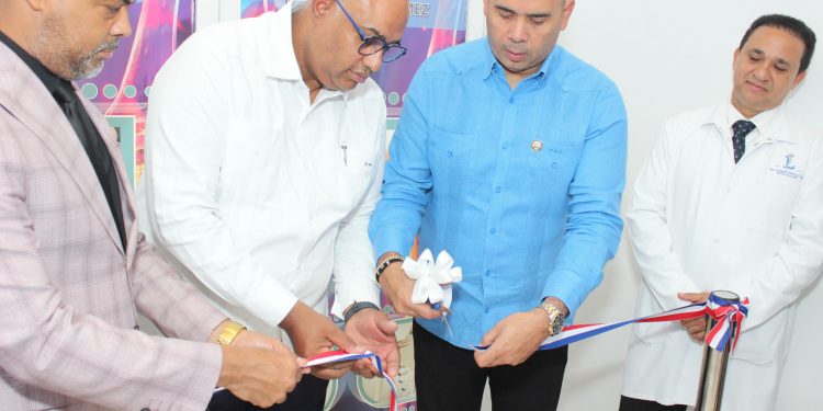 Hospital Ney Arias Lora inaugura remozamiento de unidades y anuncia inclusión de endoscopía cerebral a su cartera de servicios