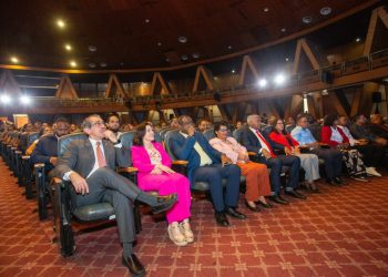 UASD ofrece cálida bienvenida a los estudiantes en el nuevo semestre académico
