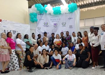 Más de 200 mujeres participaron en la Conferencia Mujer que Inspira 2026 en La Guáyiga