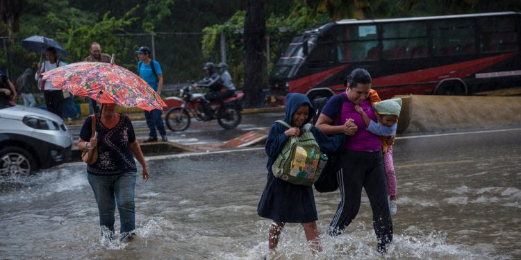 Lluvias en Venezuela dejan seis desaparecidos y decenas de viviendas afectadas