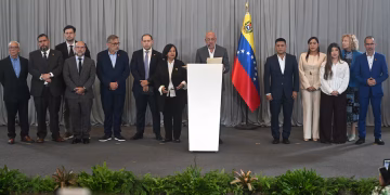 Gobierno y oposición en Venezuela buscan recuperar oro retenido en Londres