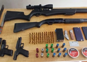 Detienen a cuatro personas y ocupan armas en Barahona y Vicente Noble