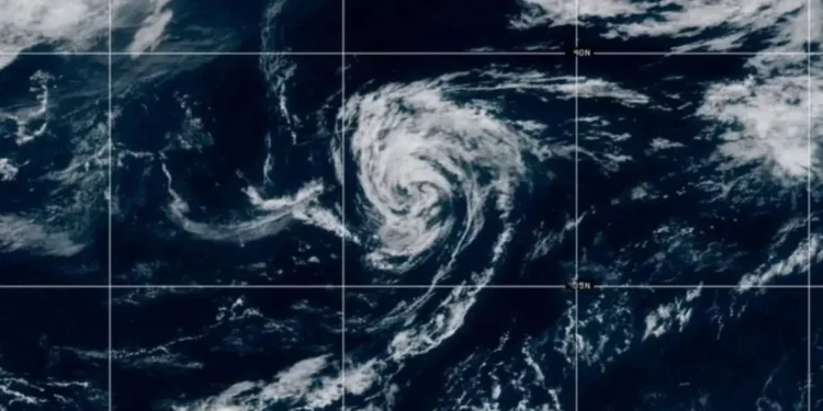Se forma la tormenta tropical Dolly en el Atlántico central sin riesgo por ahora en tierra
