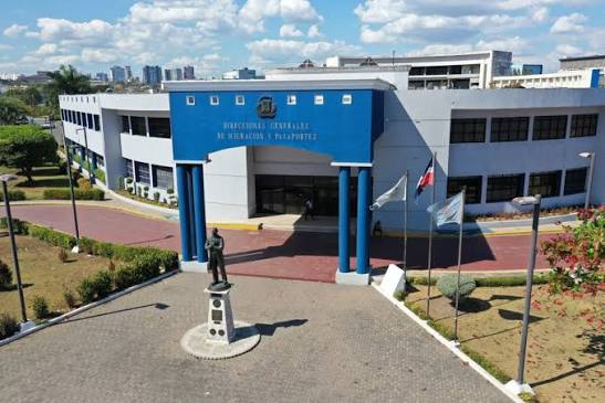 DGM detecta 22 viajeros con alertas migratorias de Interpol y la Procuraduría en la última semana