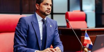 Senador Gustavo Lara aclara que desde 2022 no tiene participación societaria, administrativa ni comercial en GESPRO