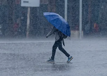 Indomet prevé aguaceros, tronadas y ráfagas de viento este lunes por onda tropical y vaguada