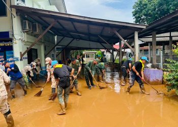 Dos muertos y decenas de miles de afectados por inundaciones en Malasia y Tailandia
