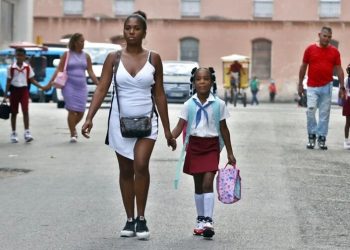 Cuba iniciará el año escolar en setiembre pese a crisis energética