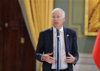 Estados Unidos celebra como «día histórico» la firma de acuerdos petroleros en Venezuela